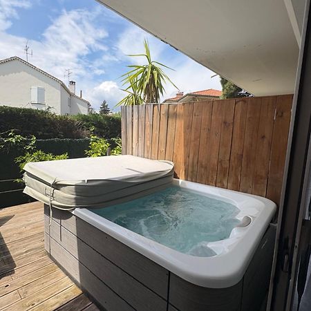 Hotel Sable Et Soleil - Port, Plage Et Jacuzzi Prive Fréjus Buitenkant foto