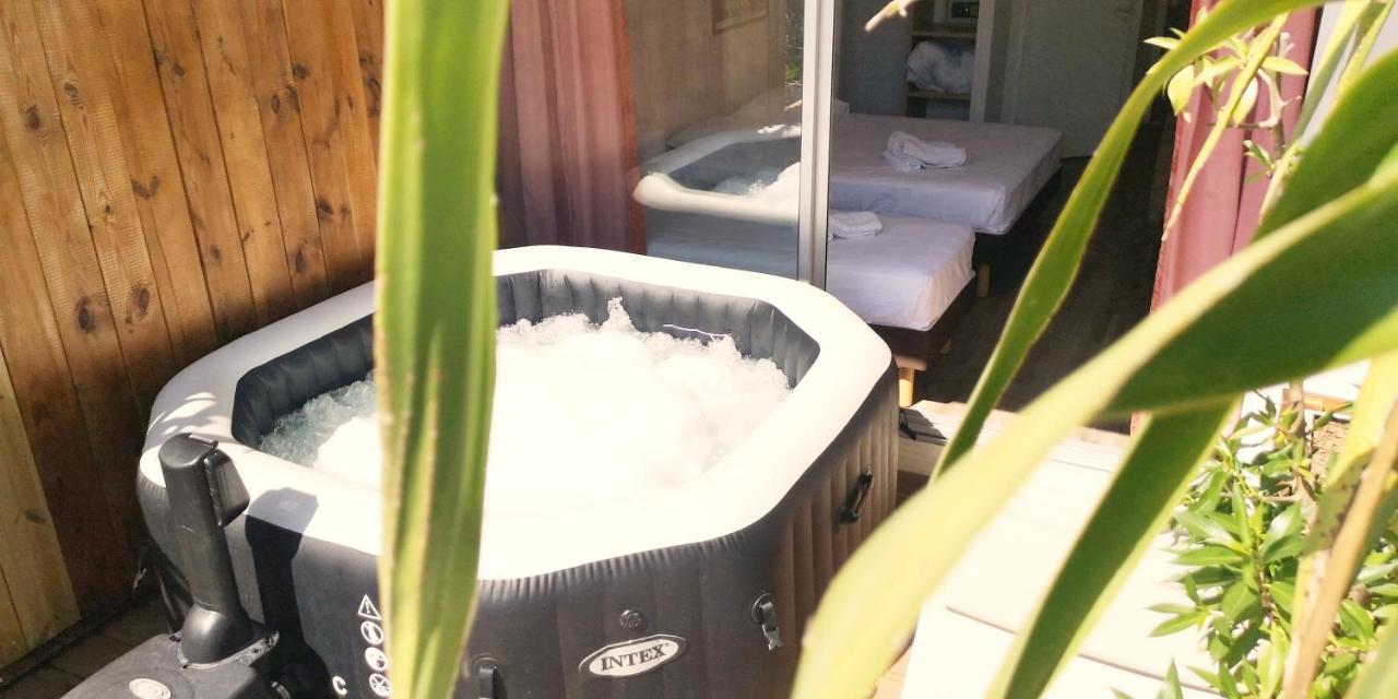 Hotel Sable Et Soleil - Port, Plage Et Jacuzzi Prive Fréjus Buitenkant foto