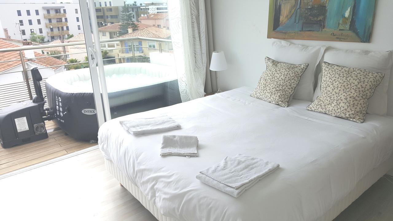 Hotel Sable Et Soleil - Port, Plage Et Jacuzzi Prive Fréjus Buitenkant foto