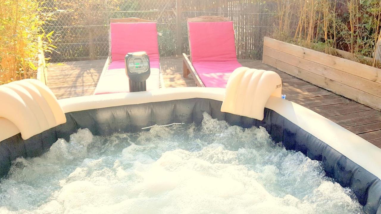 Hotel Sable Et Soleil - Port, Plage Et Jacuzzi Prive Fréjus Buitenkant foto
