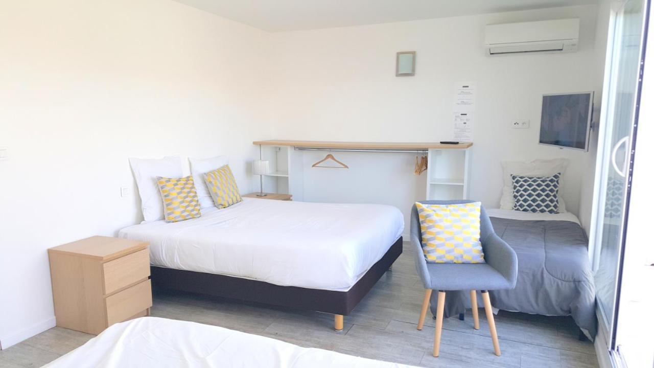 Hotel Sable Et Soleil - Port, Plage Et Jacuzzi Prive Fréjus Buitenkant foto